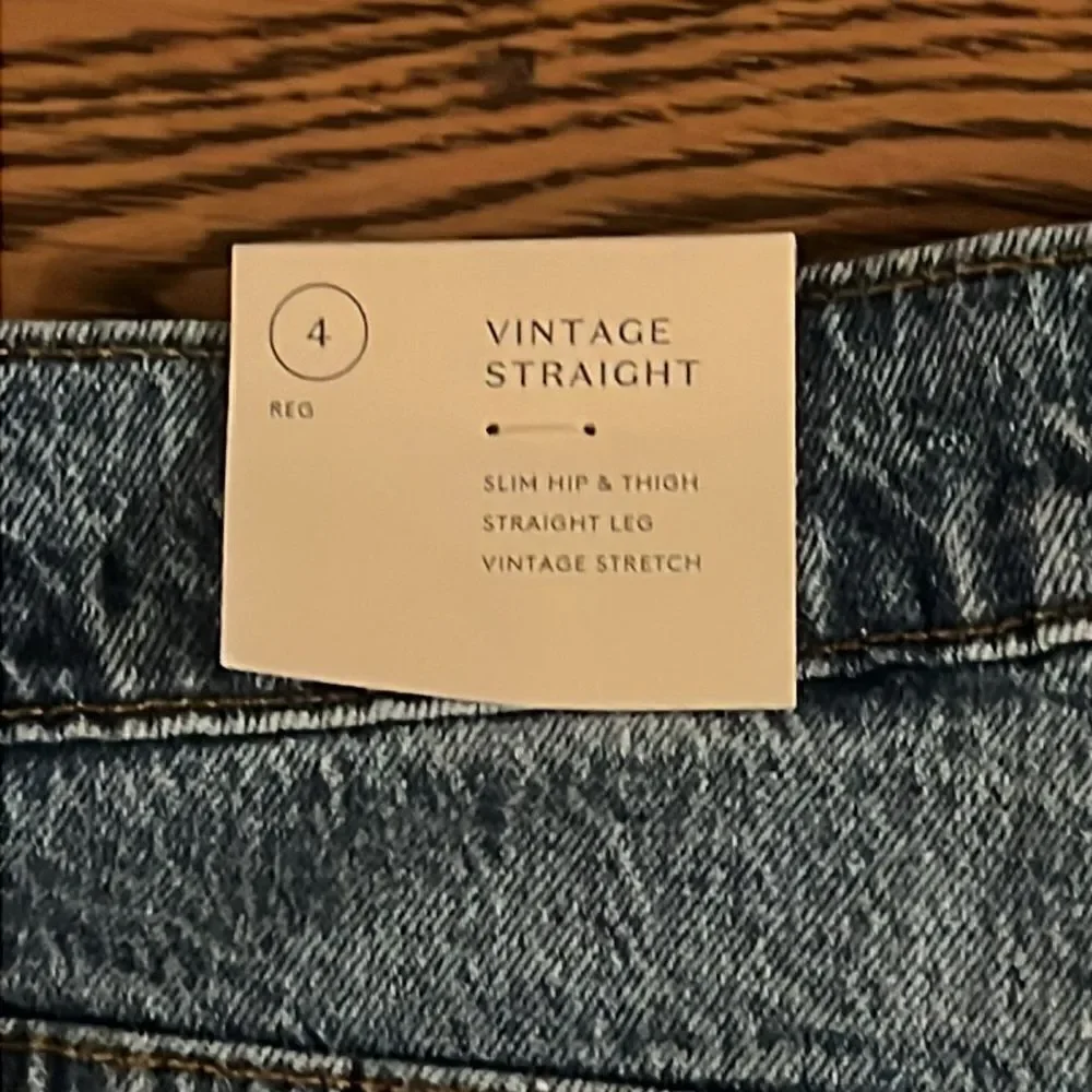 Universal‎ Thread 4/R Medium Wash High-Rise Vintage Stretch Straight Jeans C18
